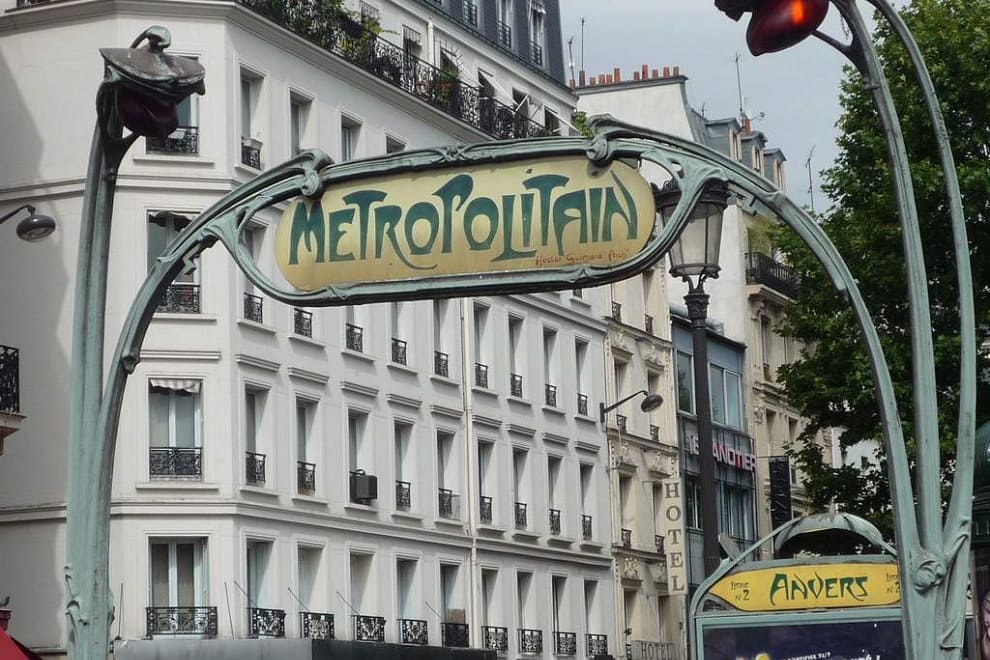 montmartre metro