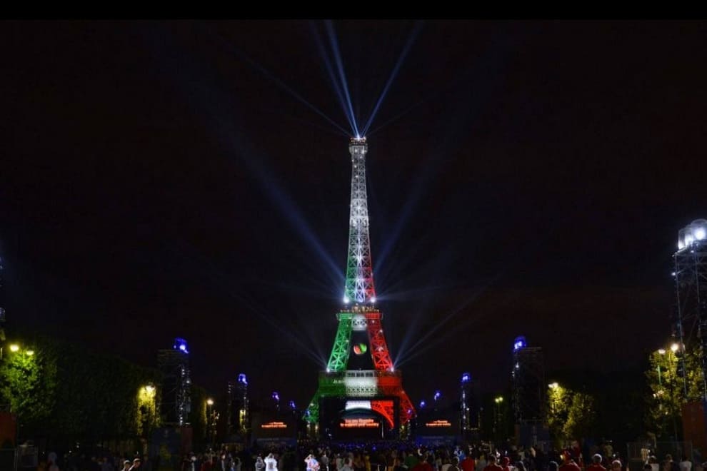 torre eiffel tricolore