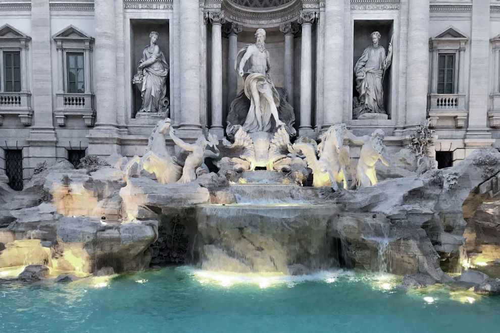 fontana di trevi historia