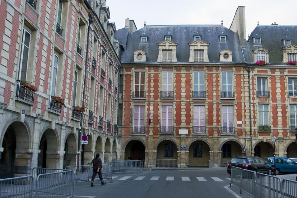 place des vosges parigi